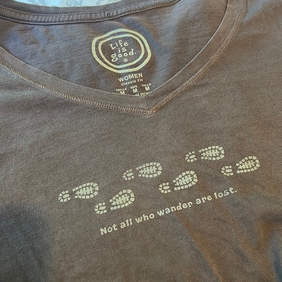 Life Is Good Tops - Life is Good Co outdoorsy shirt